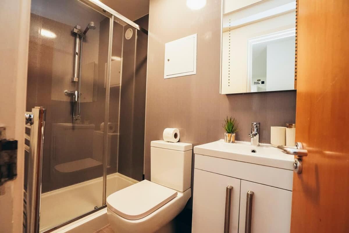 2Br City Centre Apt, Self Check In, Wifi, By Derbnb Sheffield Ngoại thất bức ảnh