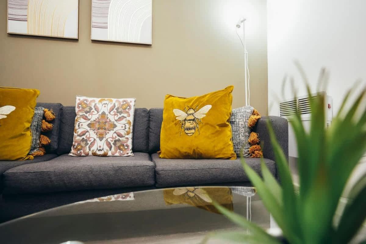 2Br City Centre Apt, Self Check In, Wifi, By Derbnb Sheffield Ngoại thất bức ảnh