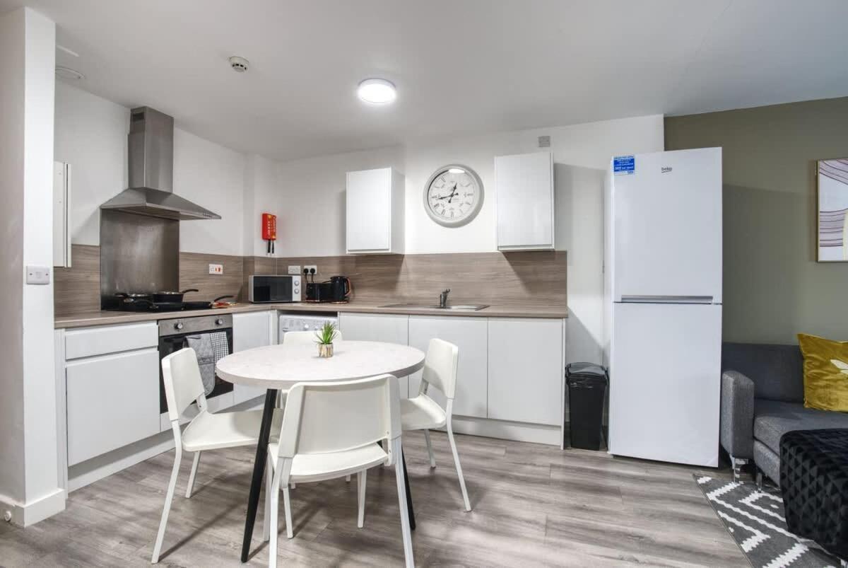 2Br City Centre Apt, Self Check In, Wifi, By Derbnb Sheffield Ngoại thất bức ảnh