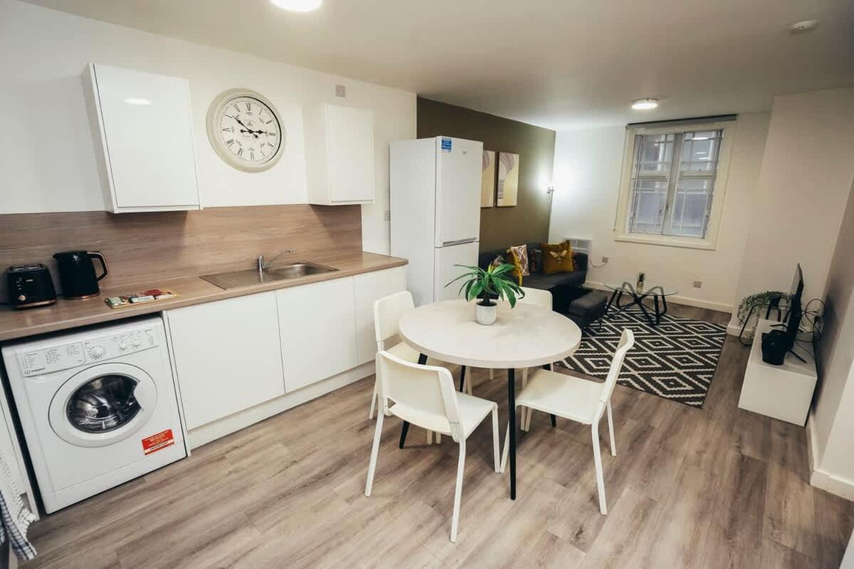 2Br City Centre Apt, Self Check In, Wifi, By Derbnb Sheffield Ngoại thất bức ảnh